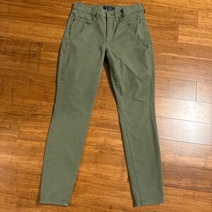 Banana Republic Curvy Skinny jeans